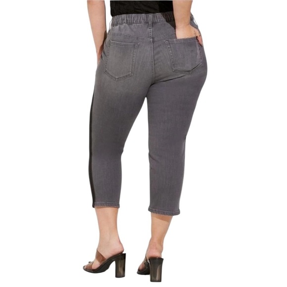 NWT Torrid Crop Pull-On Weekend Straight Super Soft Mid-Rise Jeans - Picture 3 of 9